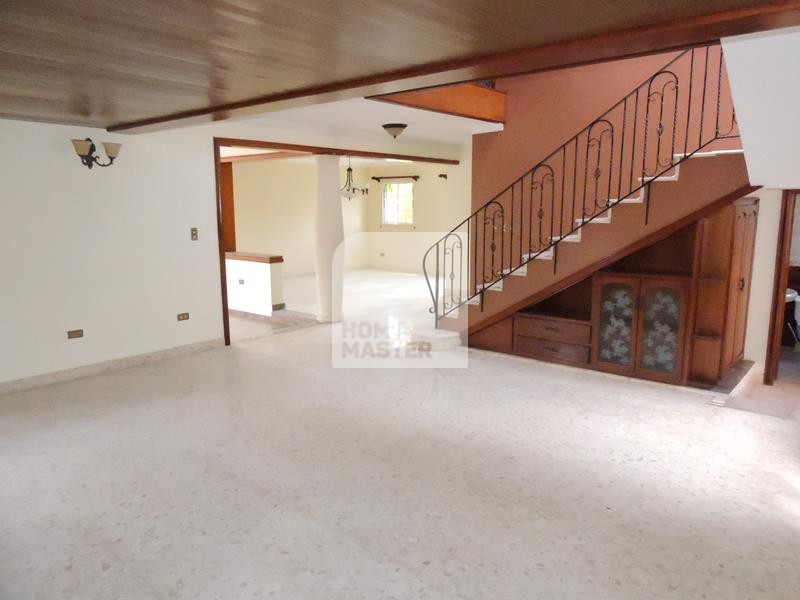 Home Master | Casa en venta, en Arroyo Hondo III, con piscina, hermosa