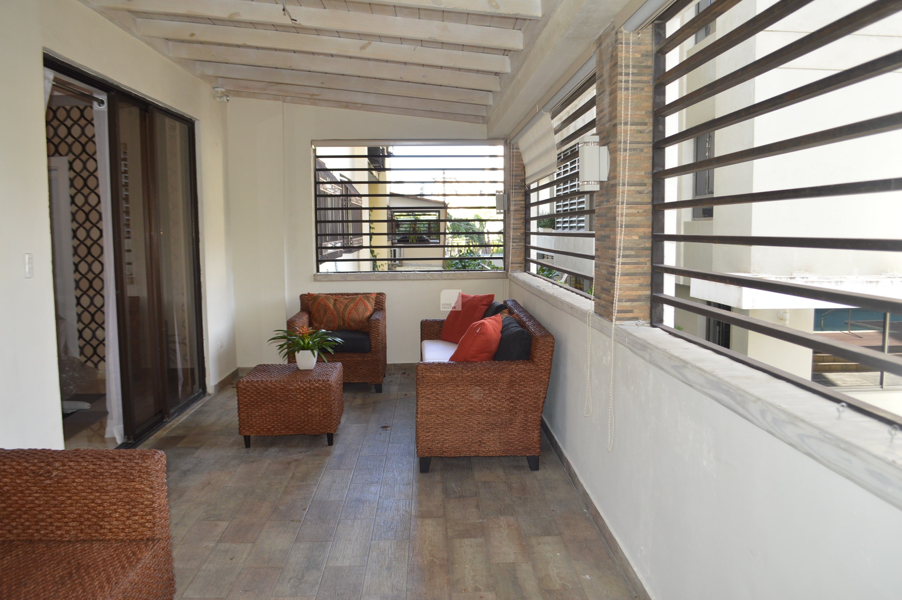 Apartamento en venta y alquiler en Piantini, Santo